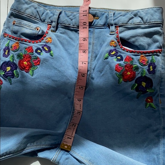 ASOS Tall Ridley High Waist Embroidered Jeans - Picture 10 of 11